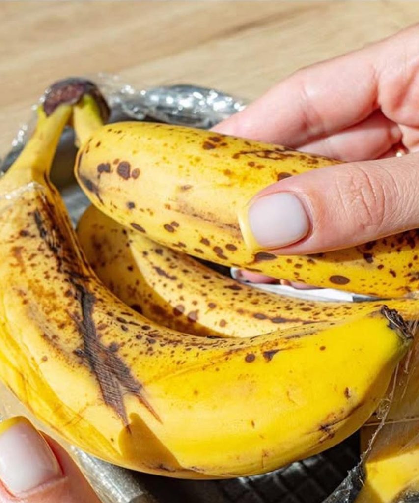 Which Banana Is Healthier: Spotty Brown Bananas, Yellow Bananas or Green Bananas