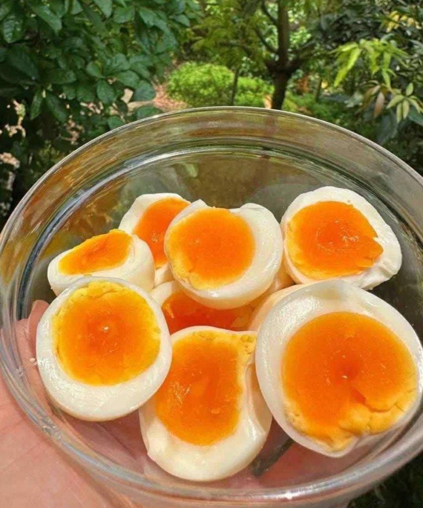 🥚 Eggs Unraveled: The Surprising Truth About Eating Eggs Every Day