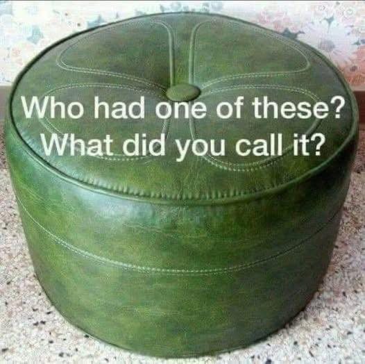 Who Else Grew Up With This Green Seat Sitting Quietly in the Corner of the Living Room — the One Everyone Used but No One Owned, the One That Was a Footrest, a Chair, a Storage Box, and Somehow a Piece of Childhood All at Once… and What Did Your Family Call It Back Then?