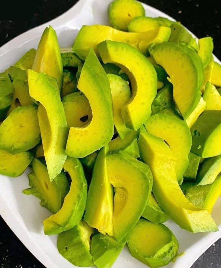 Eating Avocado May Cause Weight Gain? Myth or Truth?