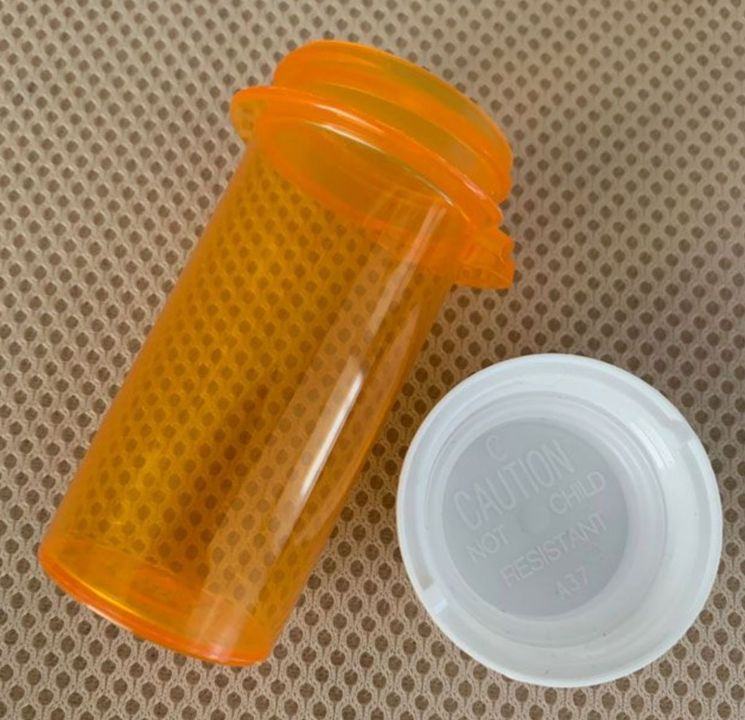 12 Smart Ways to Reuse an Old Pill Bottle Instead of Throwing It Away