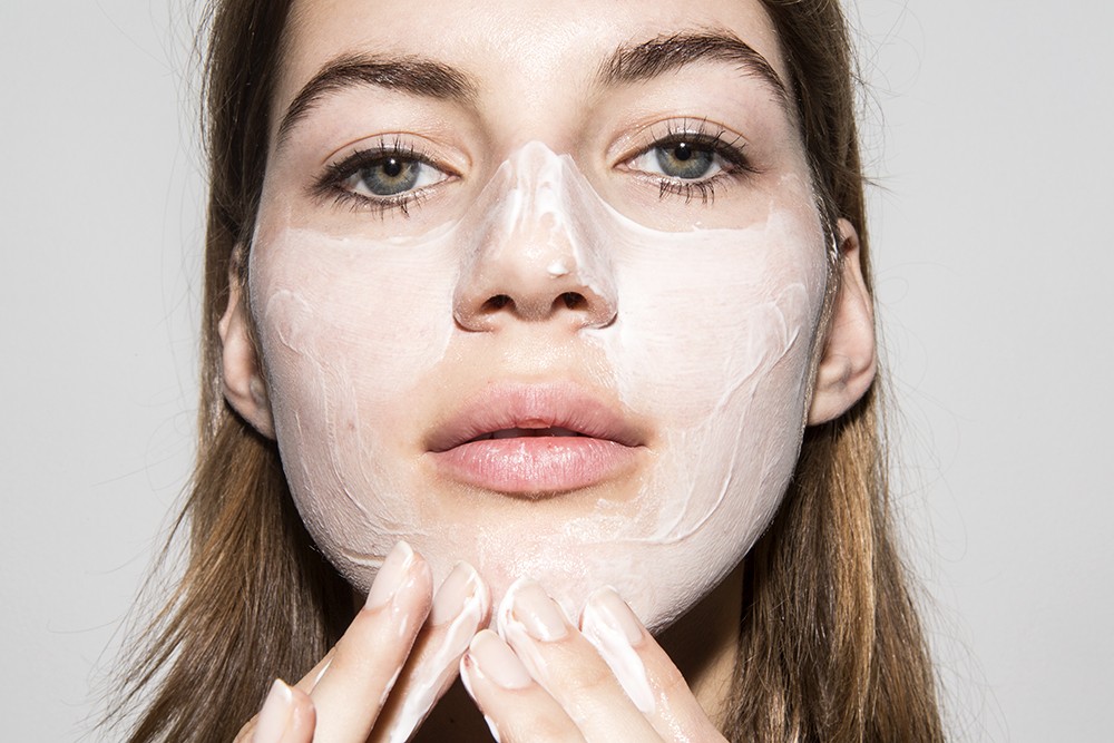 An Easy, Low-Cost Face Mask That May Help Reduce the Look of Acne Marks