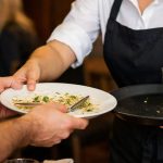 What Psychologists Say About People Who Help a Waiter Clear the Table