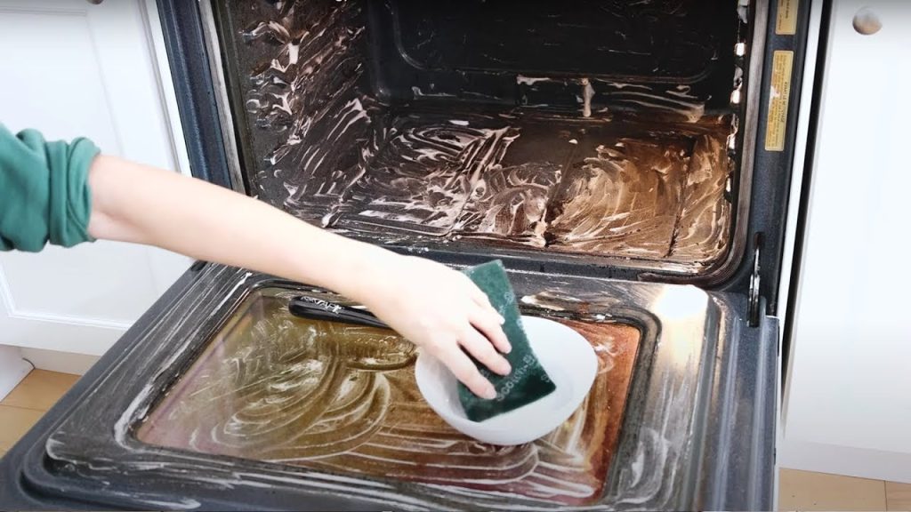 How to Remove Built-Up Grease and Grime From Your Oven