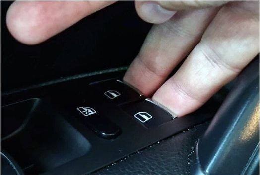 A Handy Car Trick: Why Some Drivers Press Two Window Buttons at the Same Time