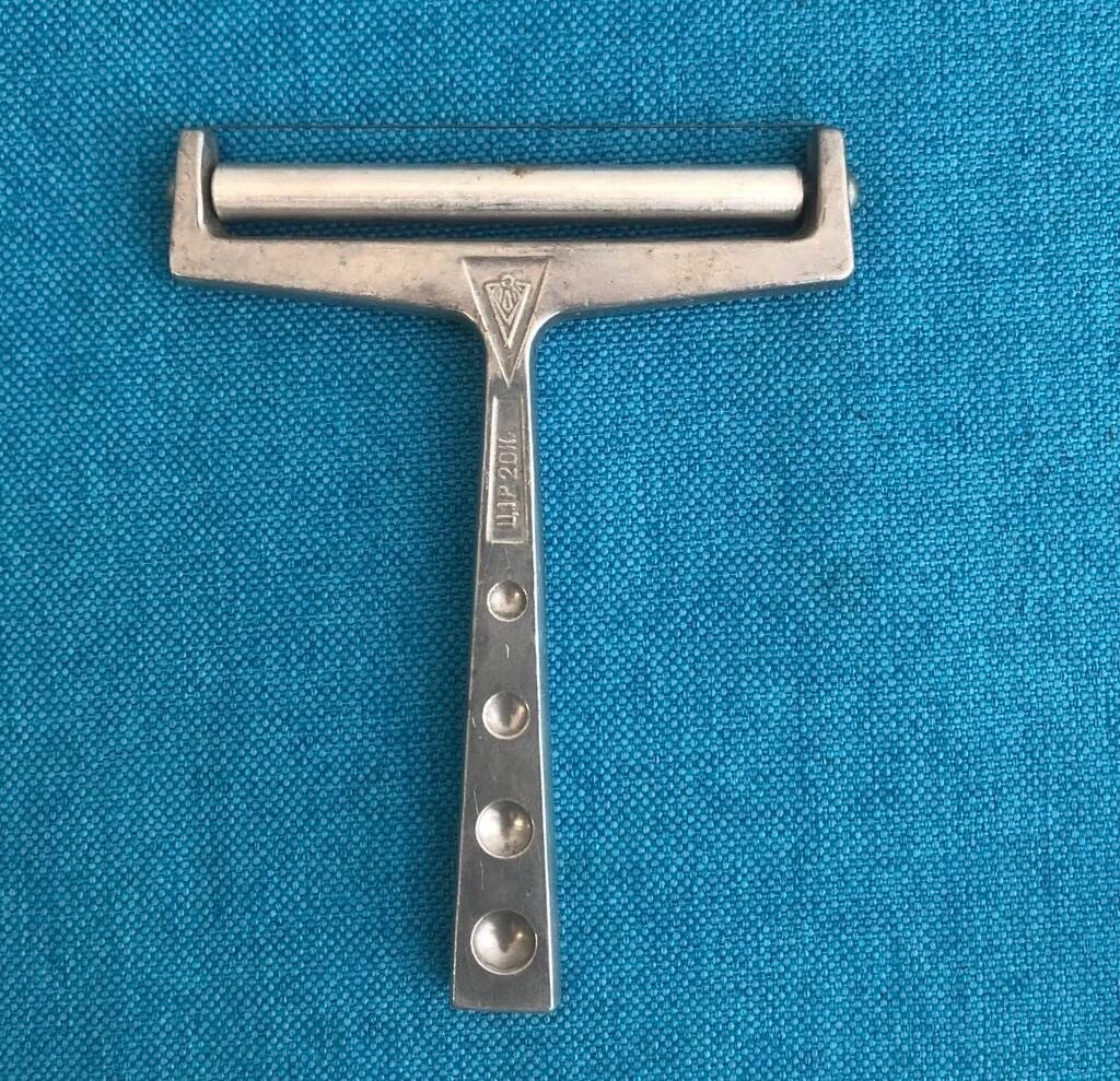 Most People Couldn’t Identify This Vintage Kitchen Tool — Do You Know What It Is?