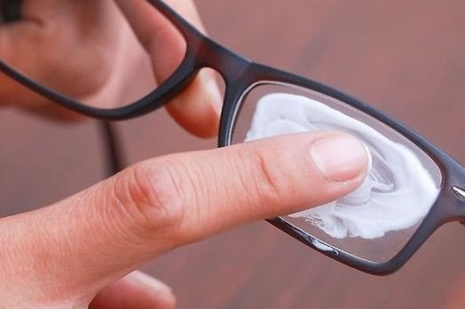 Scratches on Glasses? Here’s What You Should Know Before Trying a DIY Fix