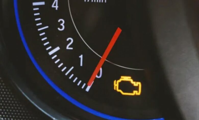 What Does It Mean When the Engine Warning Light Comes On in Your Car?