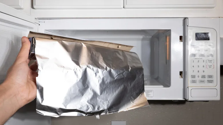 I Put Aluminum Foil in My Microwave Every Day for Two Weeks: Here’s Why It’s Not Worth the Risk