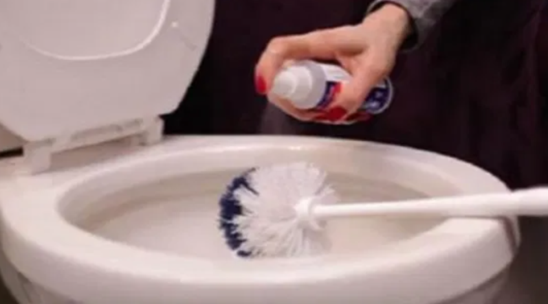 It Can Clean Better Than Expensive Detergents: The Simple Ingredient That Can Make Your Bathroom Shine