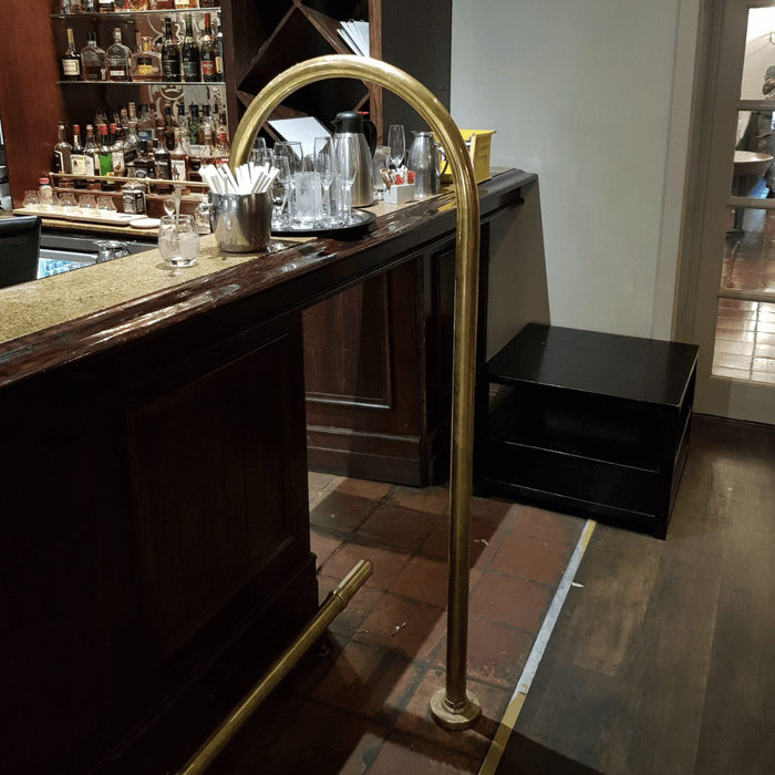 If You Spot This Metal Bar in a Restaurant, Here’s What It’s Actually For