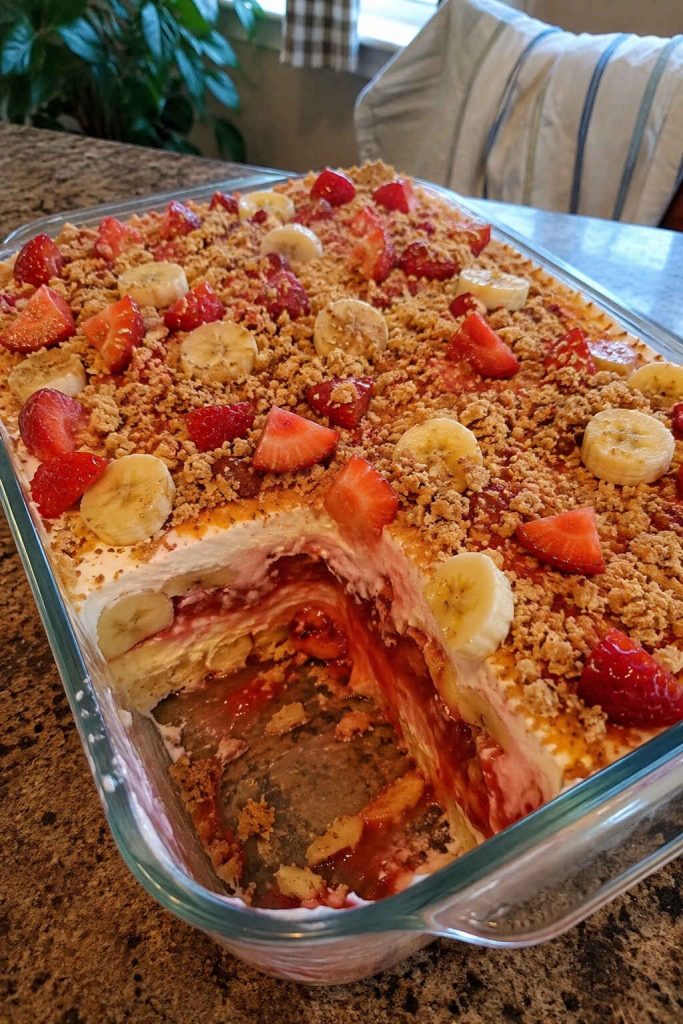 Strawberry Cheesecake Banana Pudding Dessert