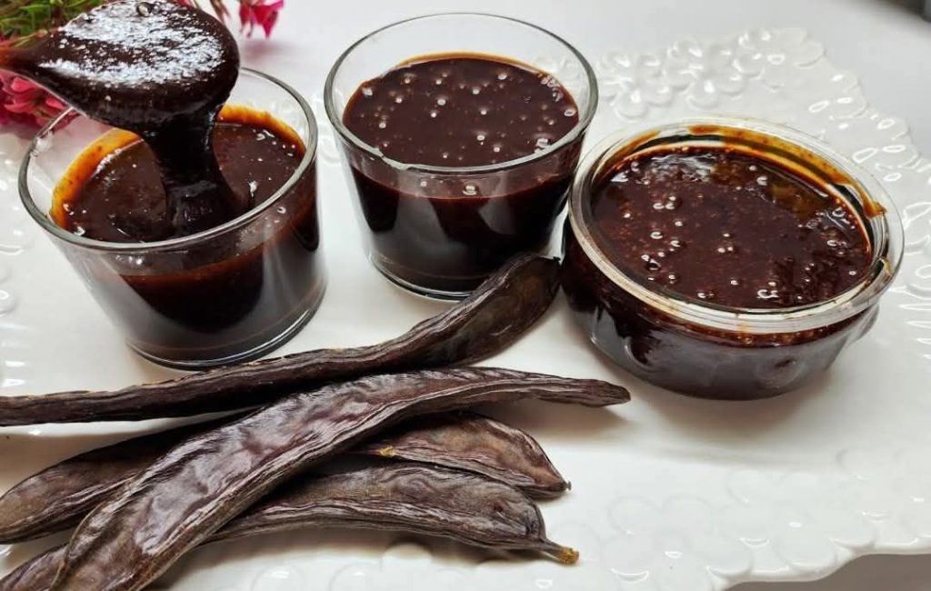 Carob: Benefits, Precautions, and Easy Homemade Ways to Use It