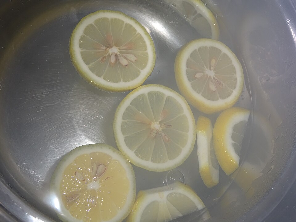 What Happens When You Drink Lemon Water Every Day?