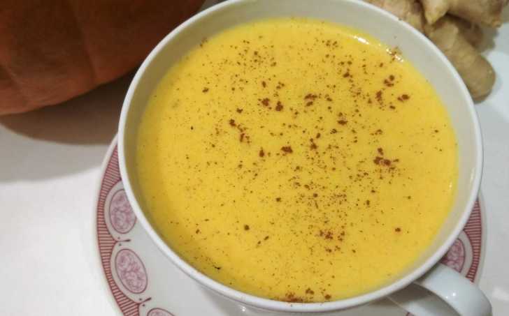 Aloe Vera, Cloves, and Turmeric: A Traditional Wellness Drink Inspired by Natural Remedies